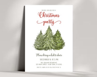Könnte beinhalten: Weiße Weihnachtseinladung mit rotem Schriftzug "Christmas party". Die Einladung zeigt aquarellartige grüne Weihnachtsbäume mit weißen Akzenten. Zusätzlicher Text enthält Party-Details und die Bitte, ein Gericht mitzubringen.