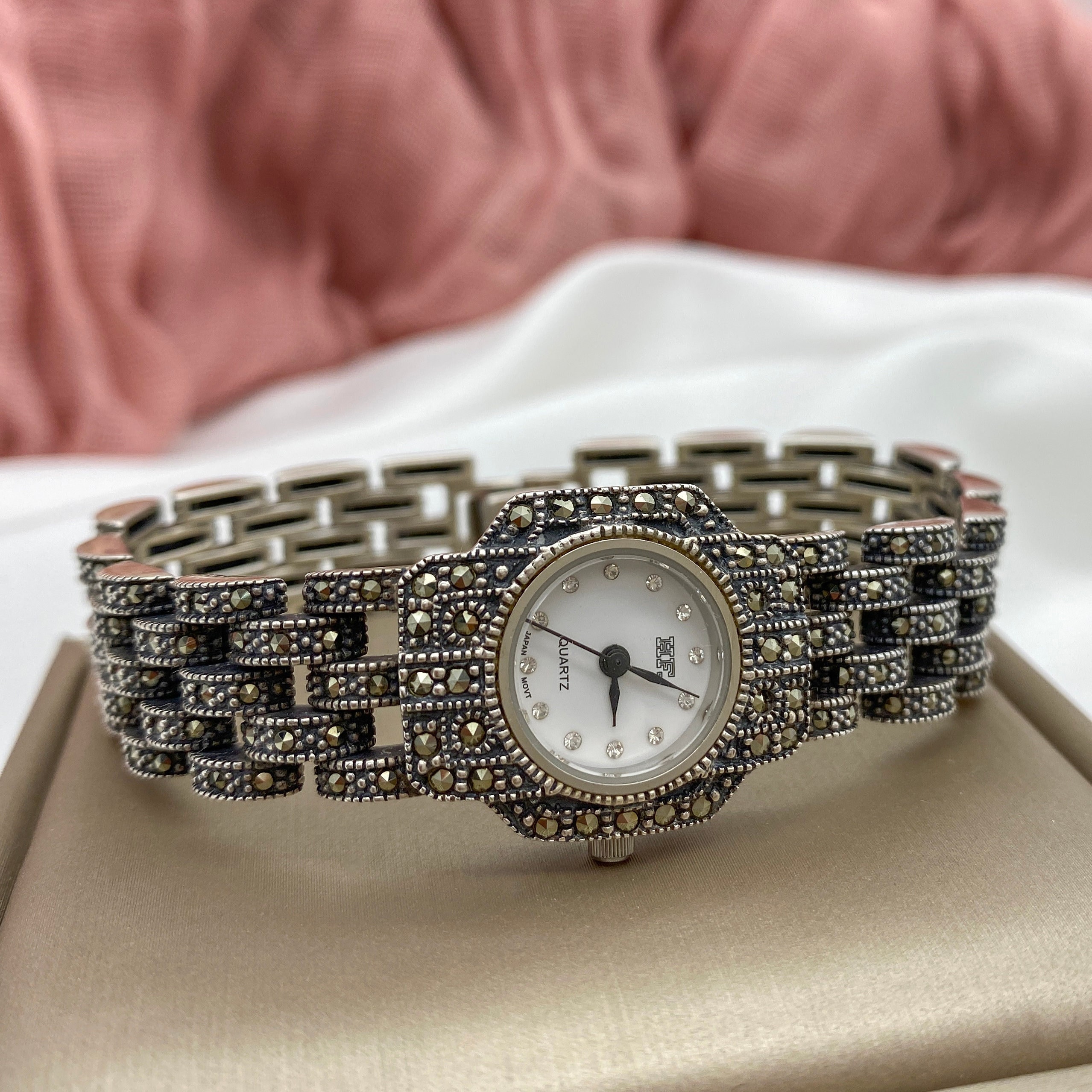 装飾ブレスレットウォッチシルバー マーカサイトビジュー腕時計アンティーク 装飾ブレスレットウォッチシルバー マーカサイトビジュー腕時計