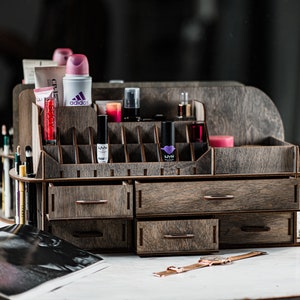 Makeup organiser 20 lips / Wooden make up organizer / Vanity makeup storage / Wood perfume organiser / Brush holder / Women&#39;s organizer