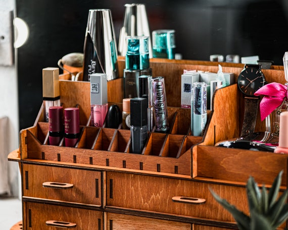  Organizador de maquillaje y lápiz labial, 24 espacios