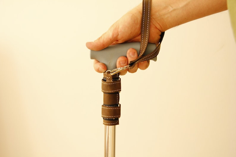 Handgjord handledsrem till käpp, läder, handledsrem till käpp, lädersnöre till käpp, handledsrem till käpp, käppsnöre bild 2