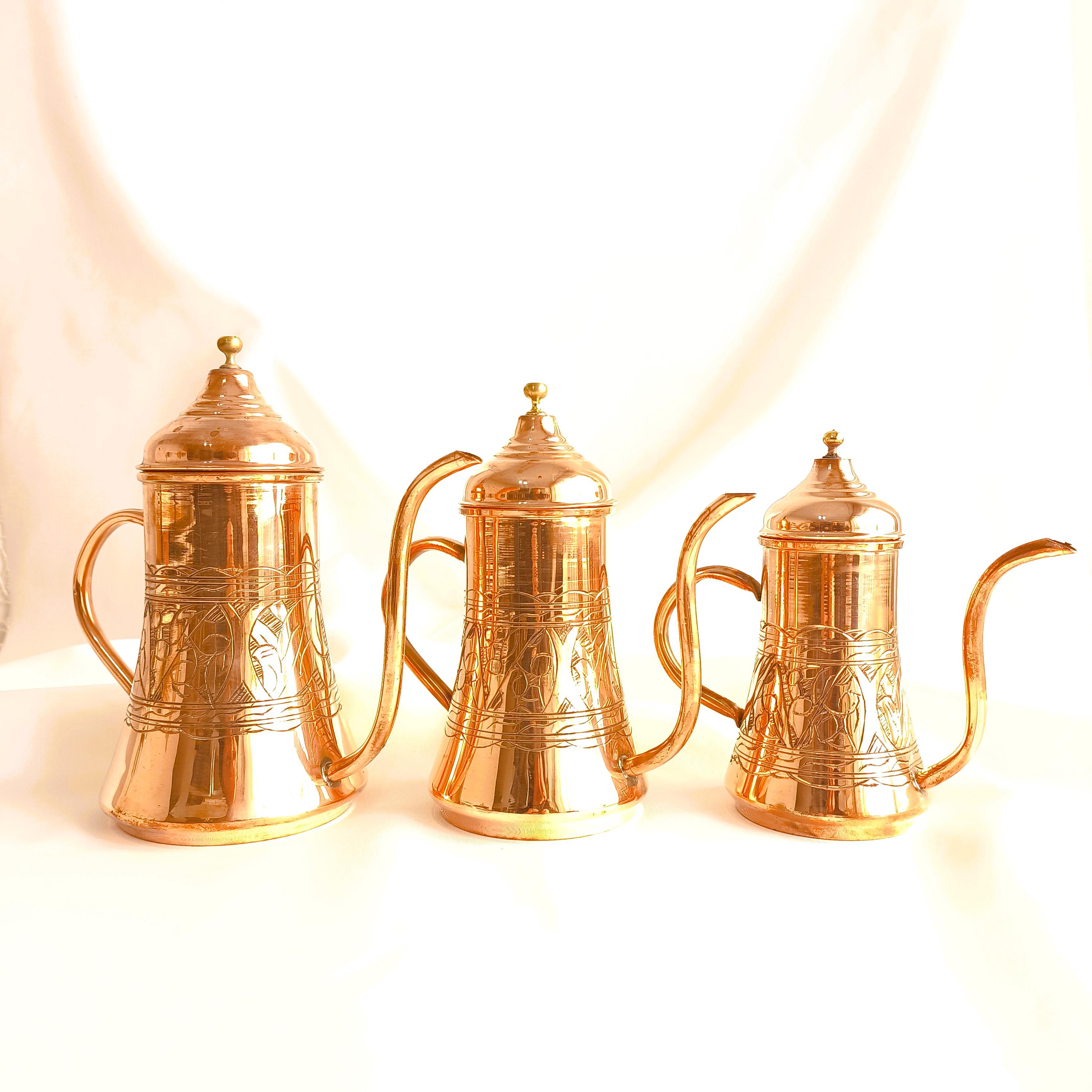 手作りのヴィンテージ銅製オリーブオイルボトル、銅製オイル容器