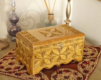 Hand Carved Wooden Jewelry Box, Velvet Lined Keepsake Box, Decorative Wood Storage Chest, Carved Memory Box, Traditional Woodwork Gift