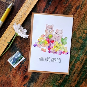 Cartão de parabéns, cartão aquarela Quokka, você é uva, cartão ecológico, impressão de cartão de arte ilustrativa, cartão quokka fofo, cartão de parabéns
