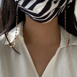 Dancing Paillettes - Gold Mask to Glasses Chain, Stylish Sunglasses & Face Mask Chain, Spectacles Chain for Women image 2
