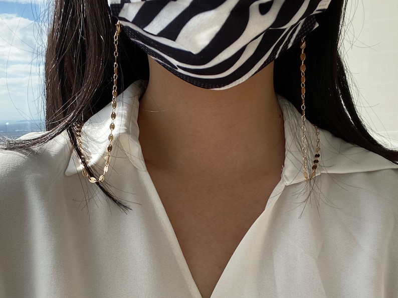 Dancing Paillettes - Gold Mask to Glasses Chain, Stylish Sunglasses & Face Mask Chain, Spectacles Chain for Women image 2