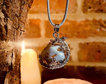 Guardian Dragon D20 Dice Necklace – Removable D&D Pendant