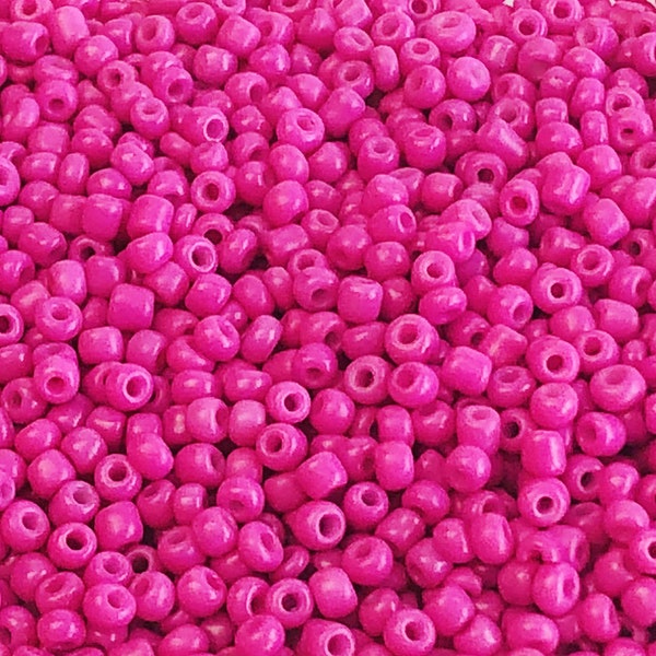 8/0 (3mm in diameter) Hot Pink Seed Beads