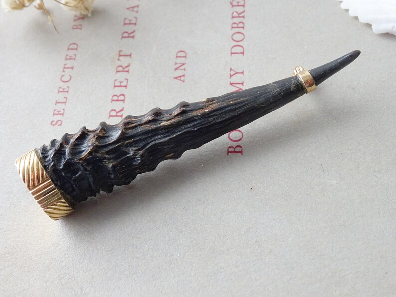 pin /& safety clip ~ vintage jewellery ~ gamekeeper gift ~ genuine antler Vintage brooch ~ tiny deer antler brooch with rolled gold setting