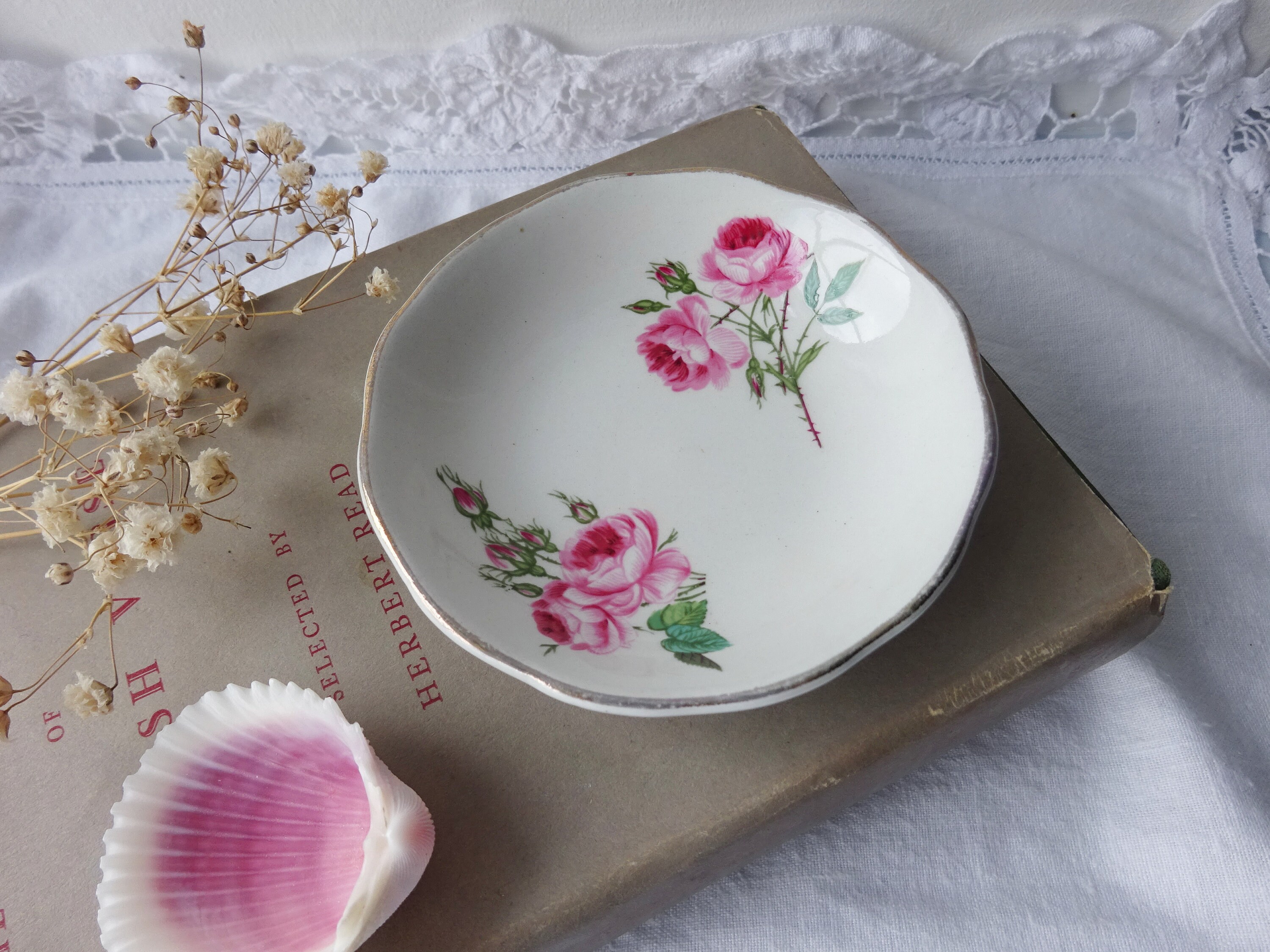 英国製　E. Brain&Co　Foley　ピンクの可愛いヴィンテージプレート 英国製 E. Brain&Co Foley ピンクの可愛いヴィンテージプレート