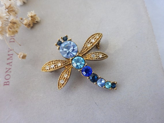 Vintage dragonfly brooch ~ beautiful faceted glas… - image 1
