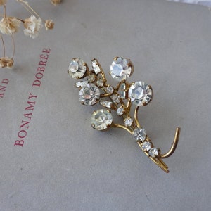 Vintage gilt diamante brooch ~ beautiful sparkling faceted faux diamond rhinestone floral brooch ~  vintage paste jewellery ~ circa 1940&#39;s