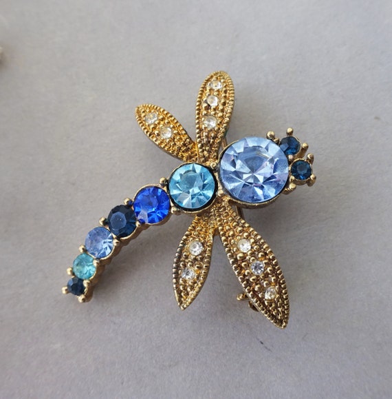 Vintage dragonfly brooch ~ beautiful faceted glas… - image 5