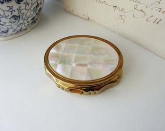 Vintage musical Kigu compact ~ Gold tone Mother of Pearl Concerto makeup powder compact ~ original puff ~ vanity collectable ~ looks unused