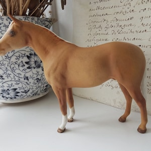 Vintage Beswick-paard ~ mat porseleinen palominohengst renpaard Bois Roussel ~ perfecte staat ~ zeldzaam verzamelbeeldje, gemaakt in Engeland