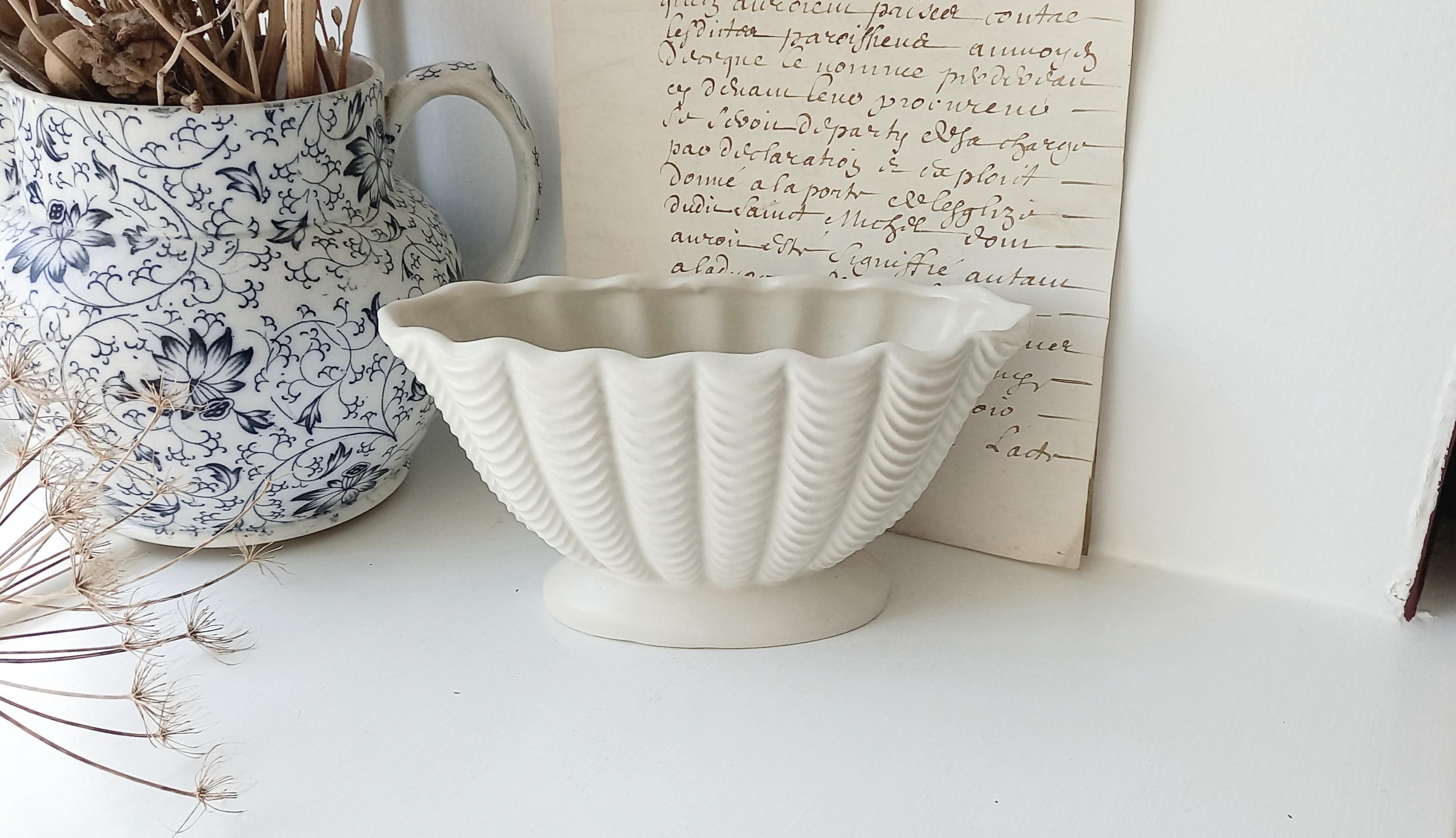 Beswick Planter - Etsy Singapore