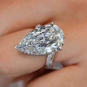 Pear Shaped Moissanite Engagement Ring 14k White Gold 14 CT Solitaire Hidden Halo Unique Diamond Statement Cocktail Wedding Ring Women