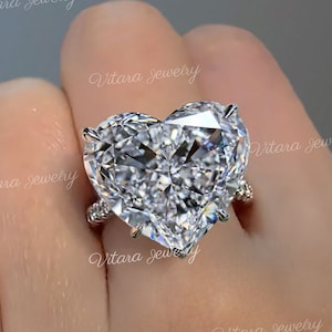 Anel de moissanita em formato de coração 10,5CT, ouro branco 14k, anel de noivado com halo oculto em forma de coração, anel de casamento de moissanita em formato de coração grande estilo celebridade
