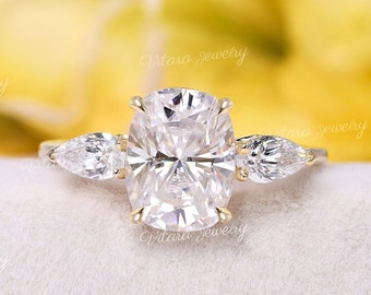 Three stone Ring,2.5CT elongated cushion cut•moissanite ring•three stone engagement ring•accent cvd•lab diamond ring•wedding ring•women•14k