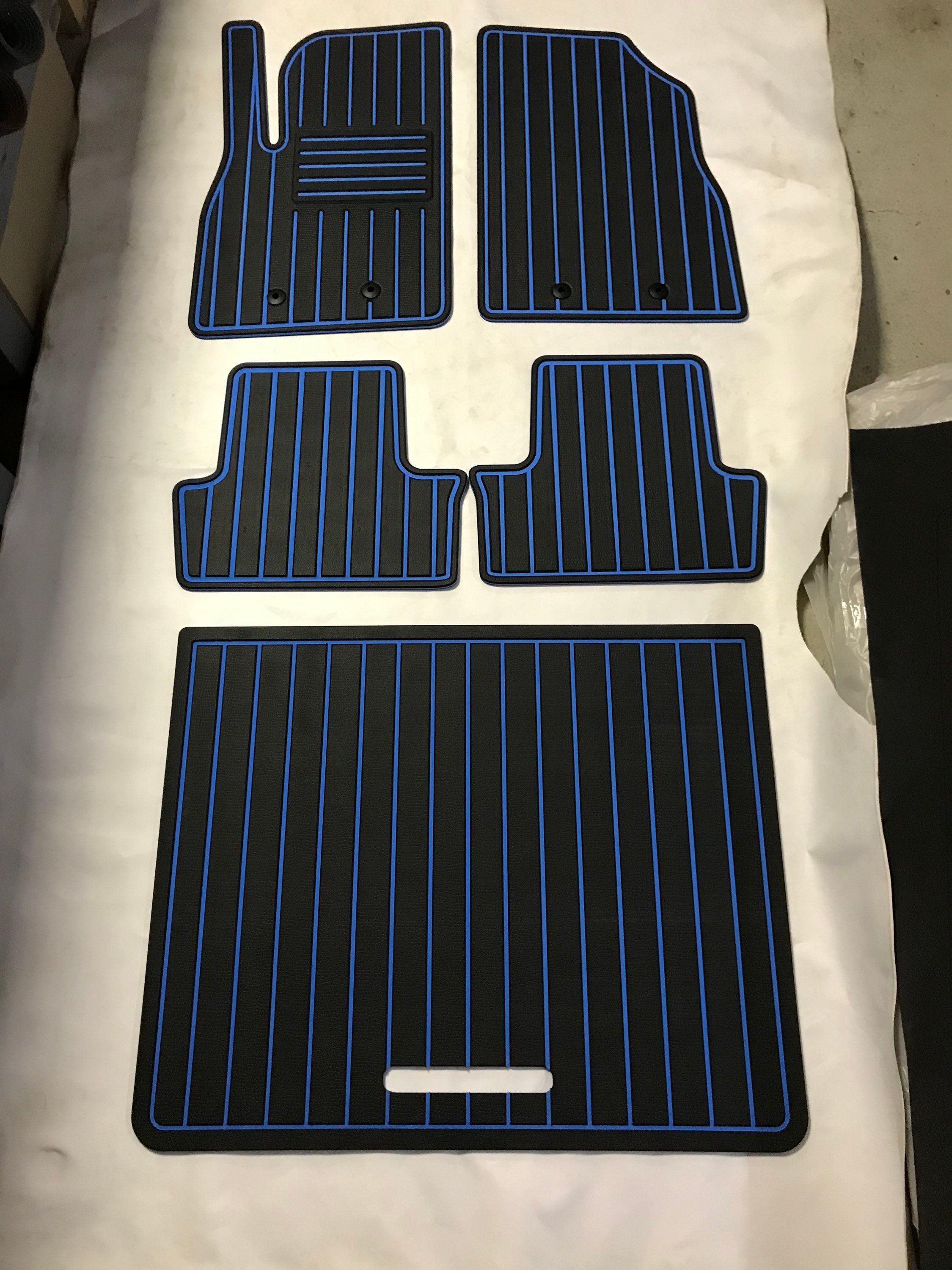 Minimalist Car Rug, Custom Car Floor Mats Parallel, Full Settrunk ...