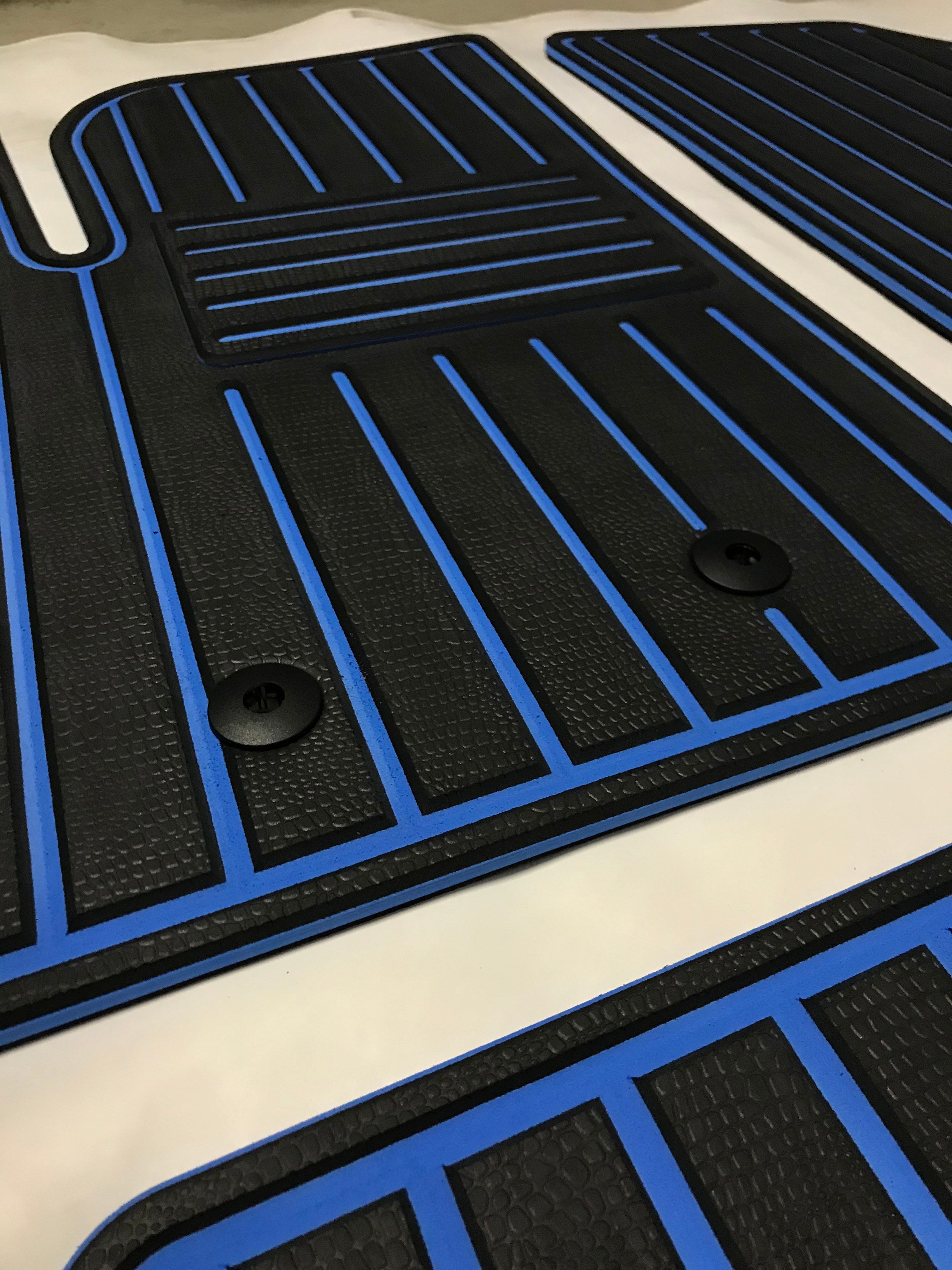 Minimalist Car Rug, Custom Car Floor Mats Parallel, Full Settrunk ...