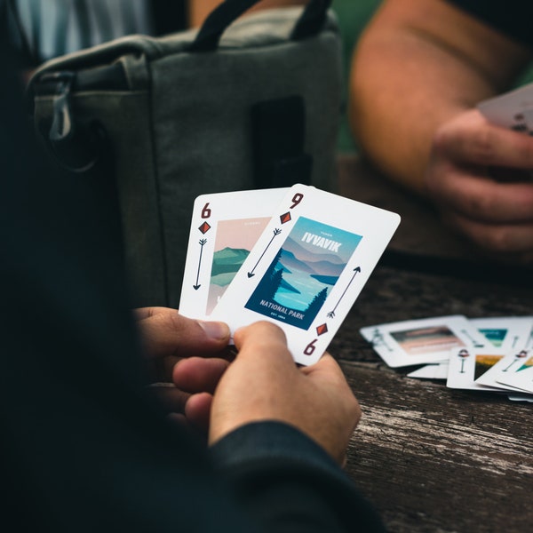 Playing Cards - National Parks Canada Edition - Canada - Birthday Present - Nature Lovers - Outdoors Lovers - Holidays - Mother's Day