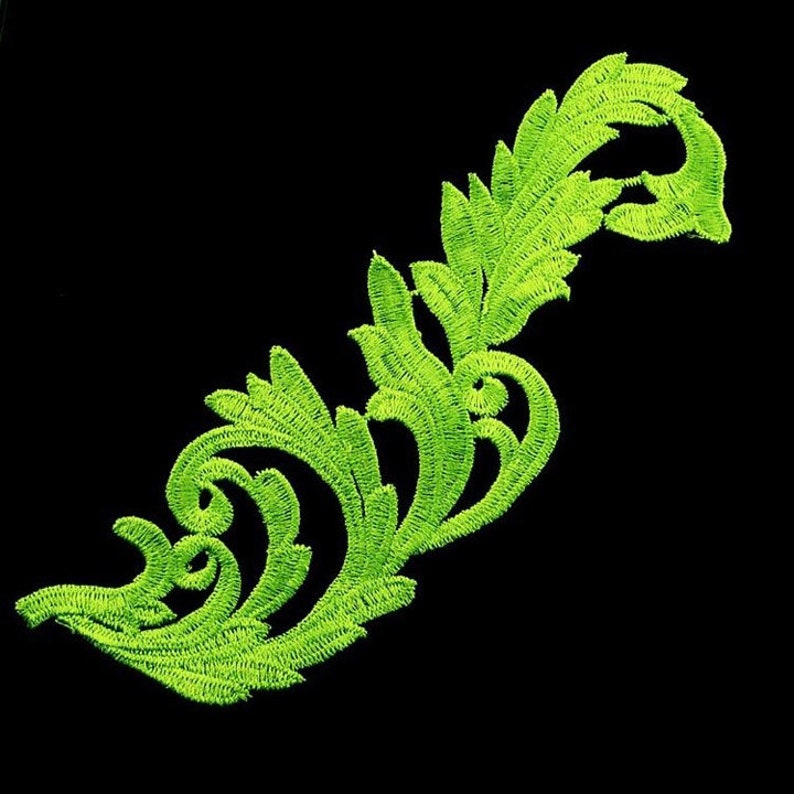 FREE SHIPPING 5 Pieces Lime Green Vine Venice Lace Appliques