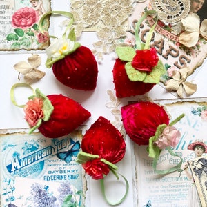 Velvet strawberry hanging decoration pin cushion ~ Red Rose