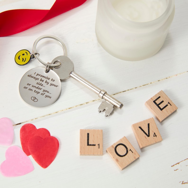 Keyring for Boyfriend or Girlfriend With Gift Box Funny Couples