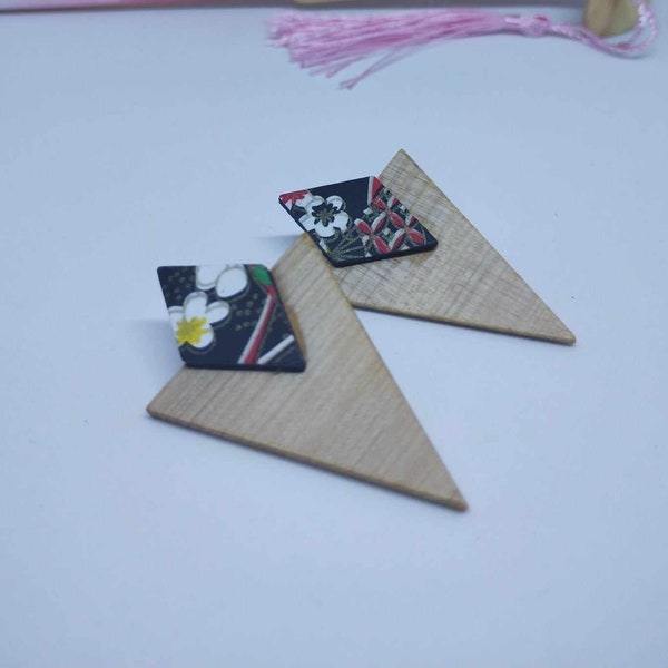 Orecchini triangolari di legno con rombo di carta , Orecchini legno e carta chiyogami, Elegante collezione carta chiyogami