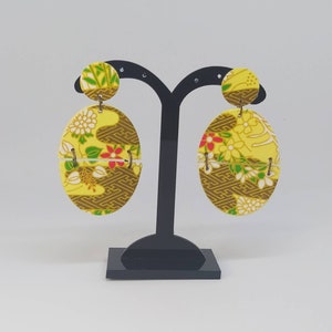 Orecchini ovali giallo con fiori, Elegante collezione carta chiyogami, Carta giapponese, Foglia d'oro