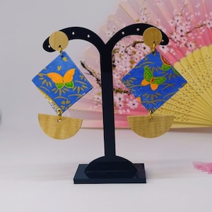 Orecchini rombi carta chiyogami e legno - Orecchini blu fantasia farfalle - Orecchini Legno di acero stile giapponese