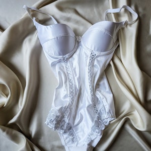 DEADSTOCK vintage bride bodysuit satin white lingerie lace 32B image 7