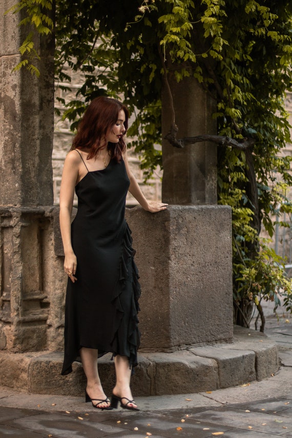 SUPER RARE vintage Luisa Spagnolli silk Black dress ruffles dramatic M SUPER RARE vintage Luisa Spagnolli silk Black dress ruffles dramatic M