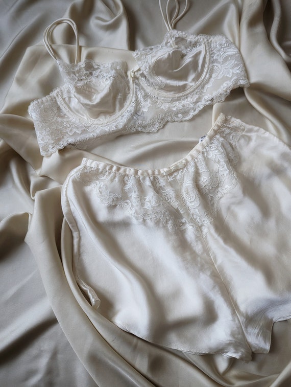 SUPER RARE french ivory lace silk set bra and sho… - image 7