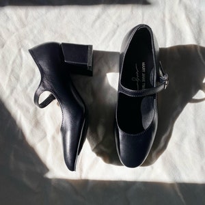 Black Leather Mary Jane Pumps - Women's Mary Janes - Vintage Shoes - Black Shoes - Leather Pumps