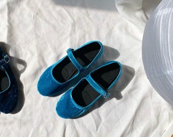 Sky Blue Velvet Mary Jane Shoes - Femme Mary Janes - Chaussures vintage - Chaussures Sky Blue faites à la main - Velvet Flats