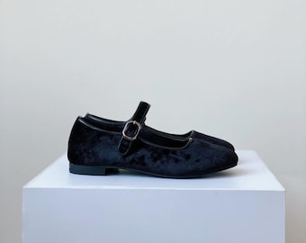 Black Velvet Mary Jane Shoes - Mary Janes pour femmes - Chaussures vintage faites à la main - Chaussures noires - Velvet Flats