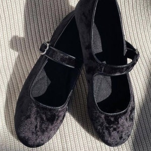 Black Velvet Mary Jane Shoes Women's Mary Janes Handmade Vintage Shoes Black Shoes Velvet Flats image 2