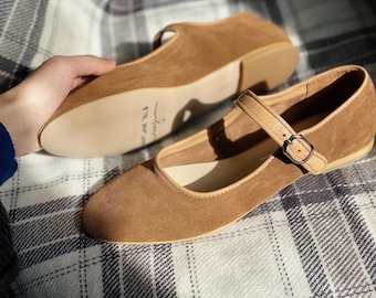 Brown Suede Mary Jane Shoes - Mary Janes pour femmes - Chaussures vintage faites à la main - Chaussures brunes - Suede Flats