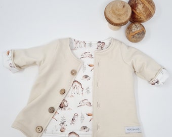 Babyjacke in sanften Naturfarben mit Knopfleiste