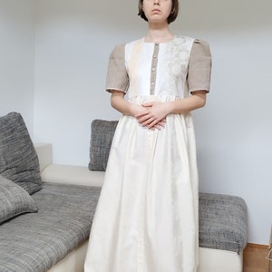 Robe de sol recyclée, robe de mariée médiévale, robe de bal en nappe, robe housse de couette renaissance, robe refaite en patchwork, mariée abordable