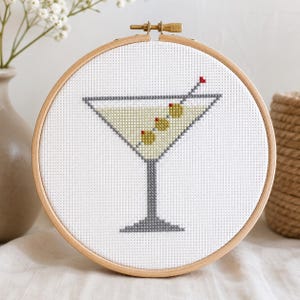 Korsstygnsmönster för Martini: Nybörjarvänlig cocktaildesign (PDF-nedladdning)
