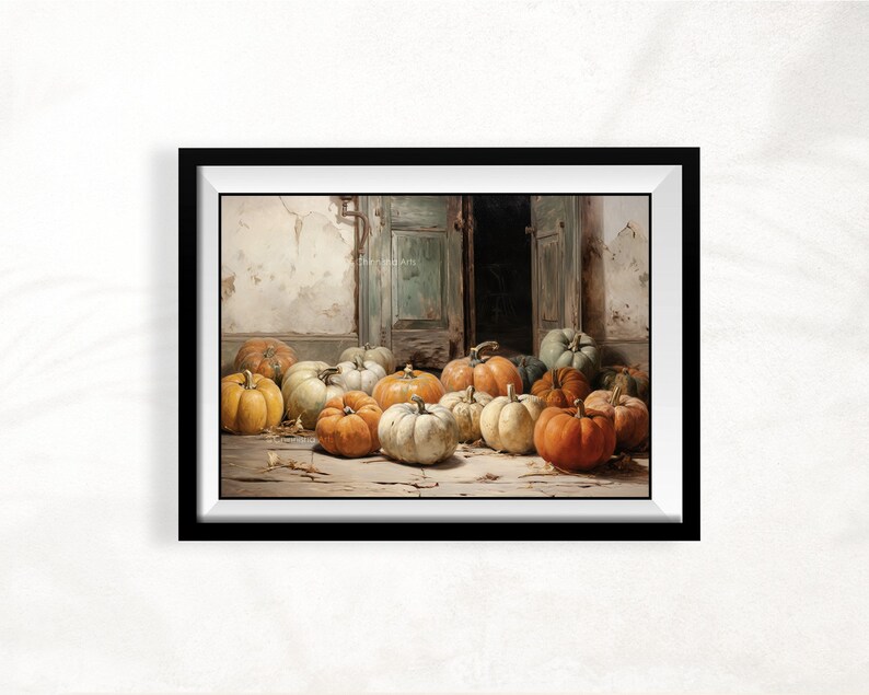 Puede incluir: Una pintura de bodeg&oacute;n con una colecci&oacute;n de calabazas en varios tonos de naranja, blanco y verde. Las calabazas est&aacute;n dispuestas en un suelo de madera frente a una puerta r&uacute;stica.