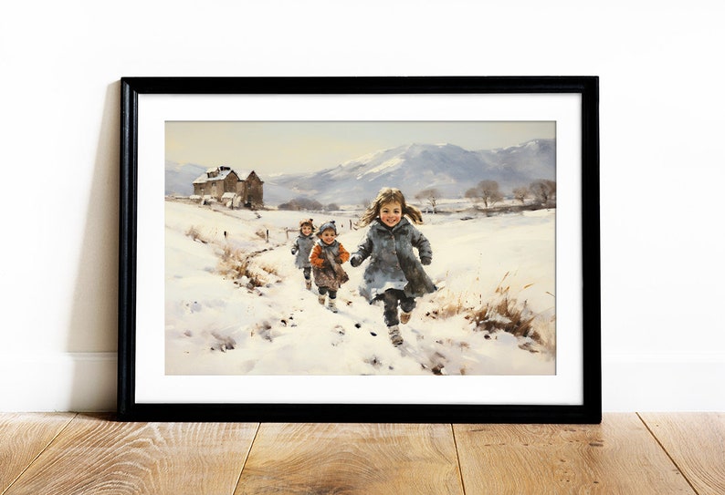 Peut inclure: Trois enfants v&ecirc;tus d'habits d'hiver courent &agrave; travers un paysage enneig&eacute; vers une ferme au loin. Les enfants portent des manteaux bleus et orange et sourient.