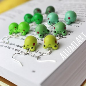 Kawaii Frog Earrings // Cute Handmade Jewelry // Fimo Polymer Clay Earrings