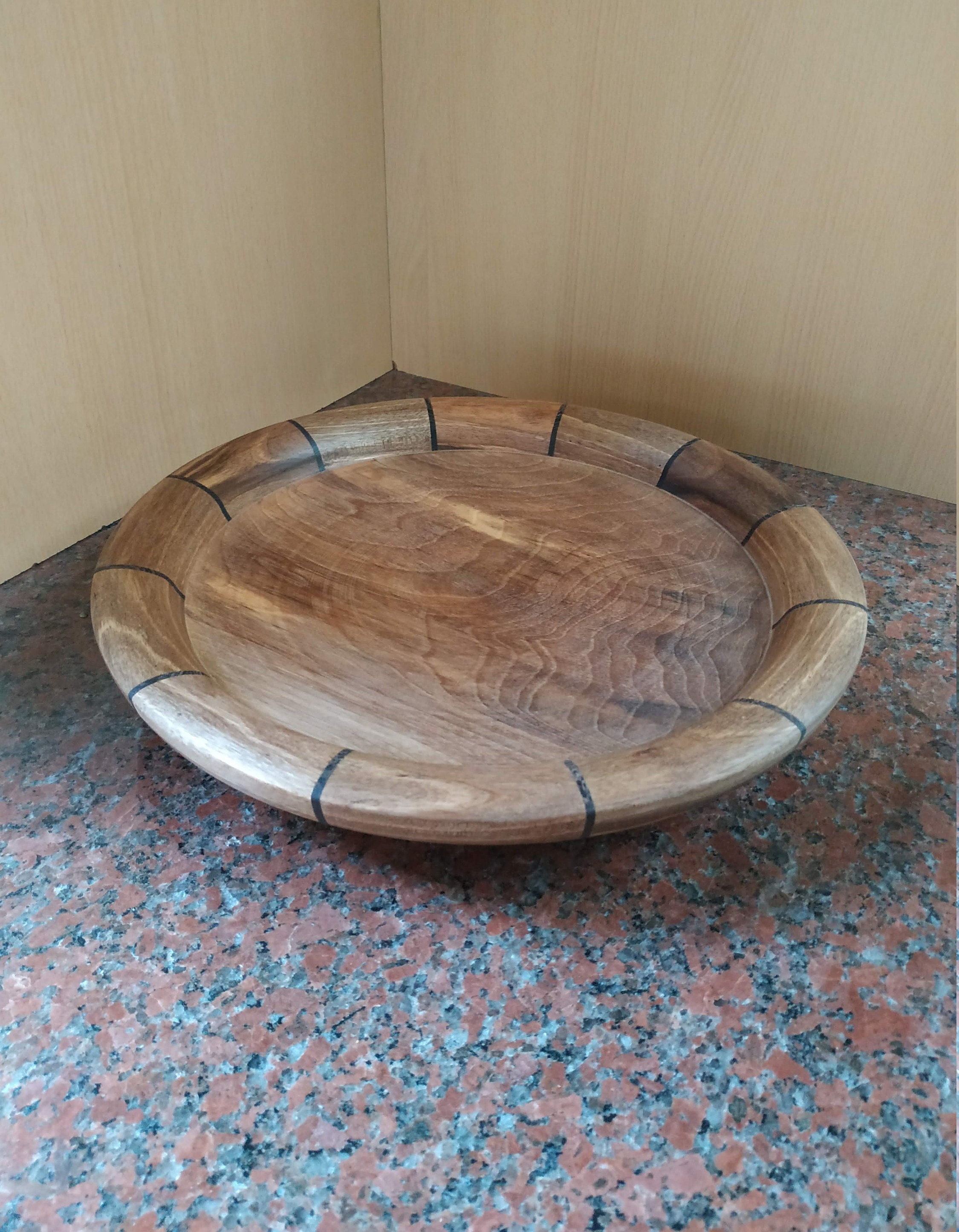 Grand Plat de Présentation en Noyer