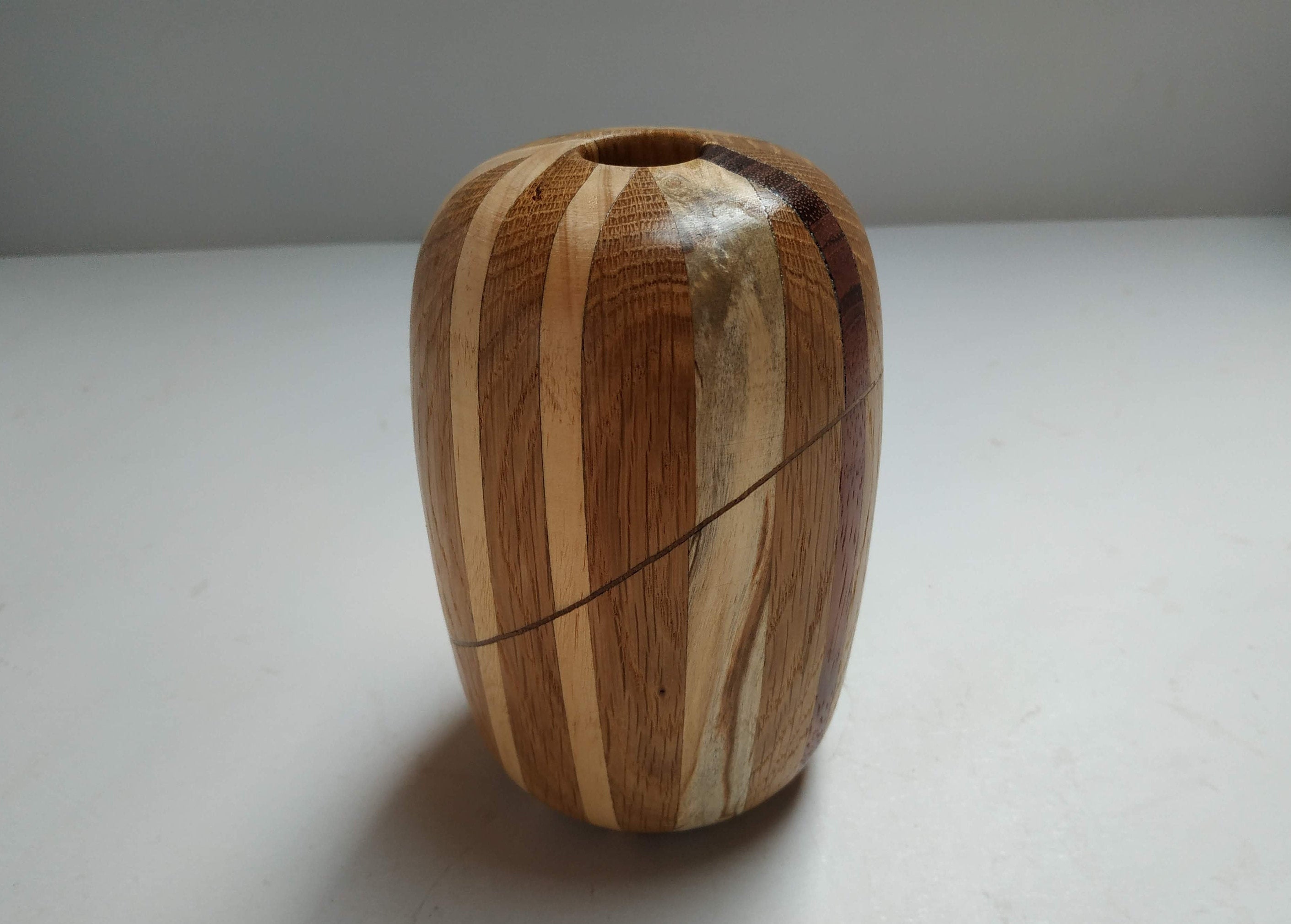 Petit Vase Tourné en Bois Segmenté