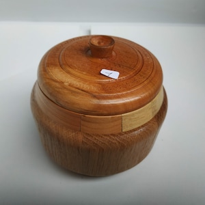 Glued wooden jewelry box