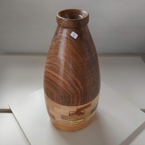 Segmentierte Holzvase